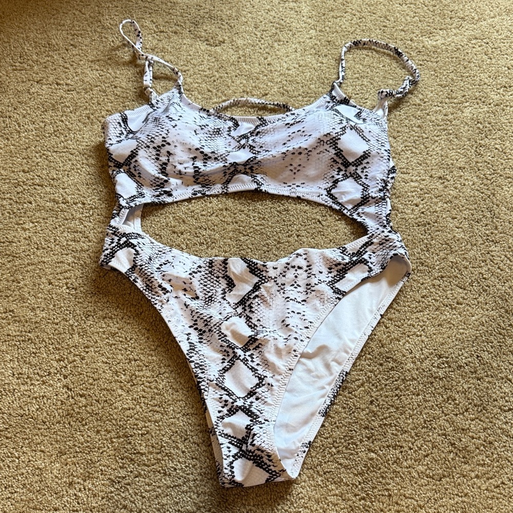 Amazon Women's Snake Print One Piece Swimsuit